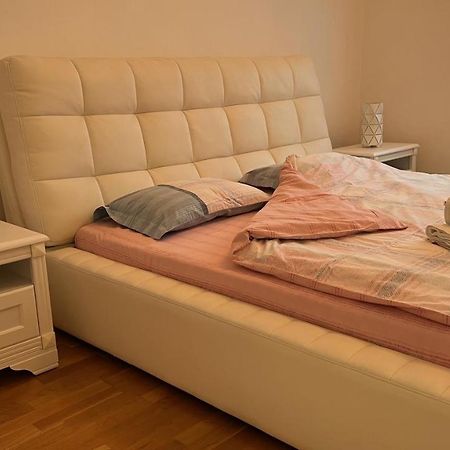 Apartman Nejra Tuzla Eksteriør billede