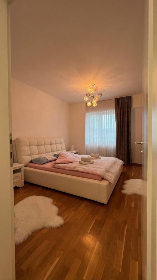 Apartman Nejra Tuzla Eksteriør billede
