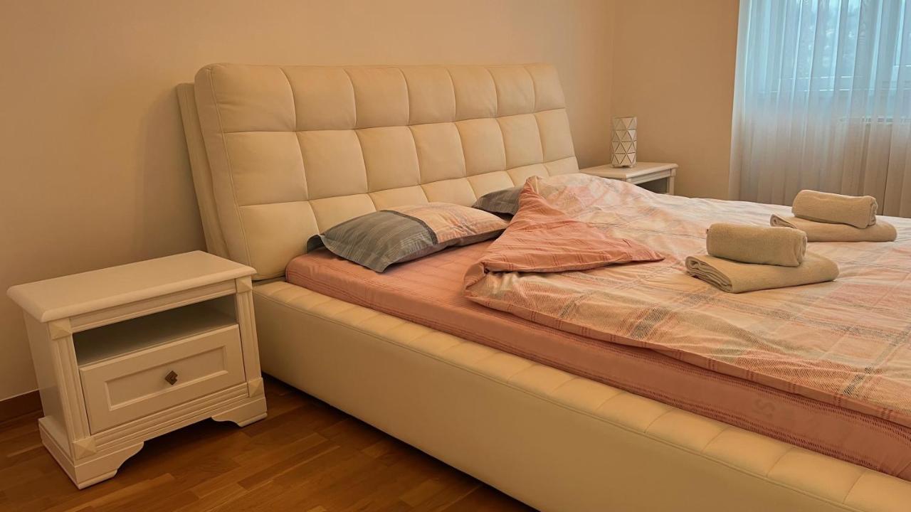 Apartman Nejra Tuzla Eksteriør billede