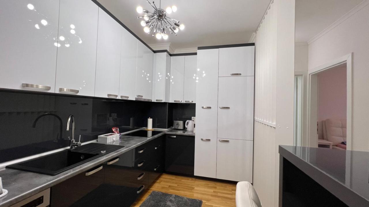 Apartman Nejra Tuzla Eksteriør billede